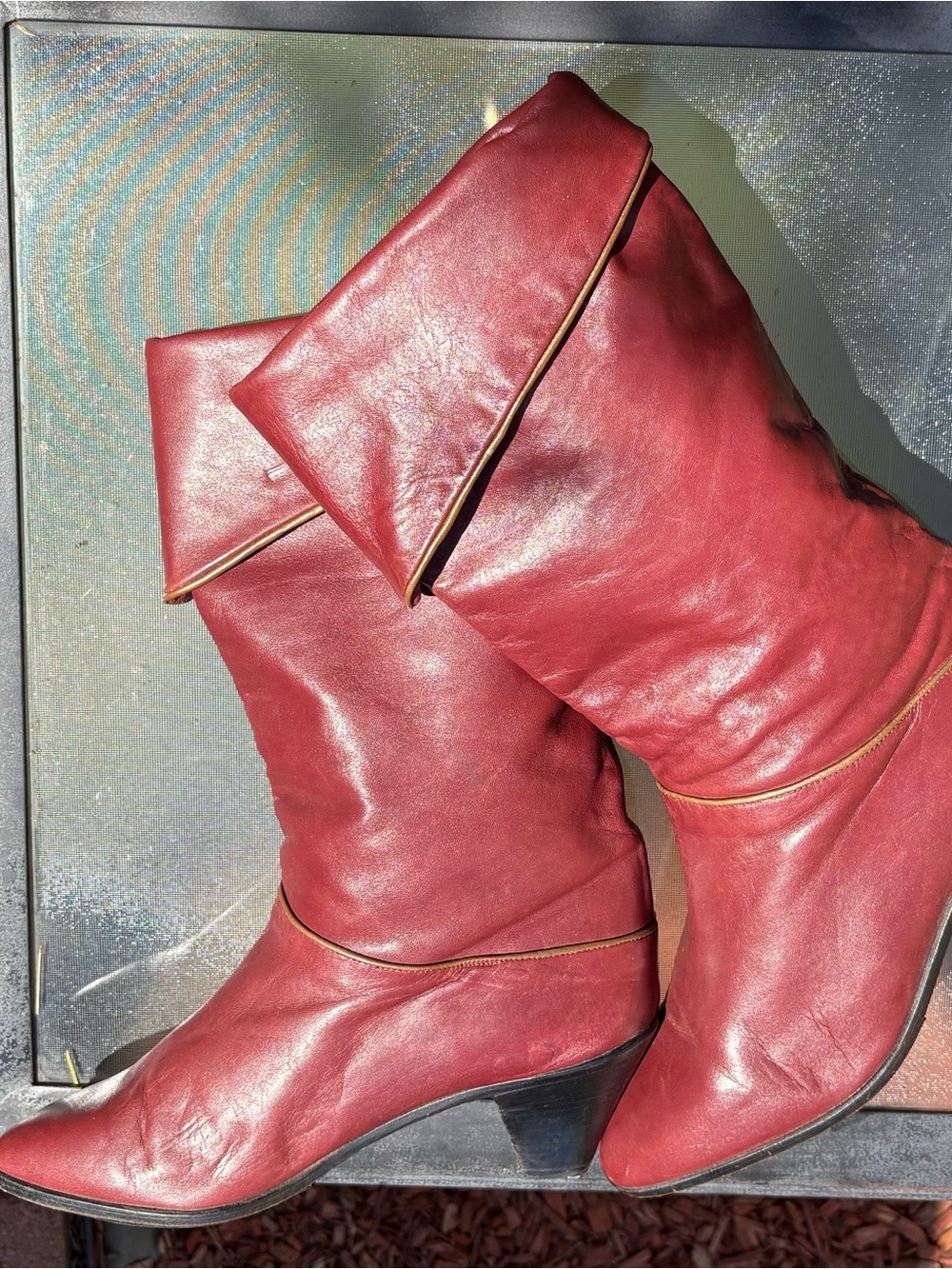 Vintage Italian Burgundy/Gold Trim Leather Slouch EU Size 38 Mid-calf Heels